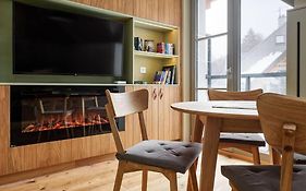 Chic Mountain Studio & Balcony